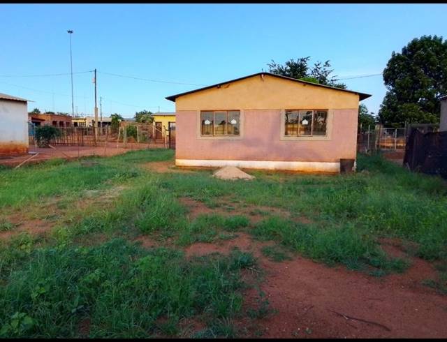 2 BEDROOM HOUSE FOR SALE IN SOSHANGUVE EAST